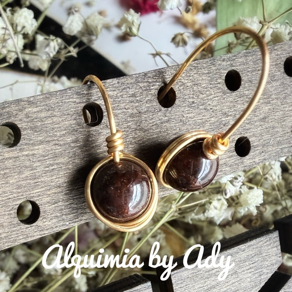 Minimalist Elegant Gold and Dark wine garnet Earrings